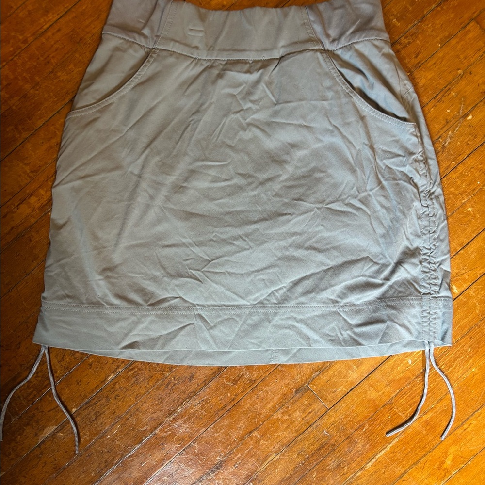 Columbia Light Gray Active Wear Skirt